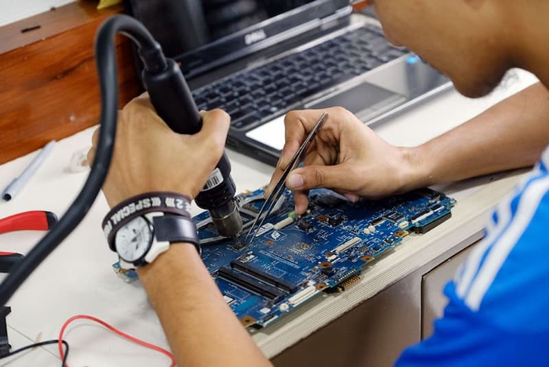 Dịch vụ sửa máy tính uy tín tại Đồng Nai - Hỗ trợ 24/7 1 tai sao can sua chua may tinh